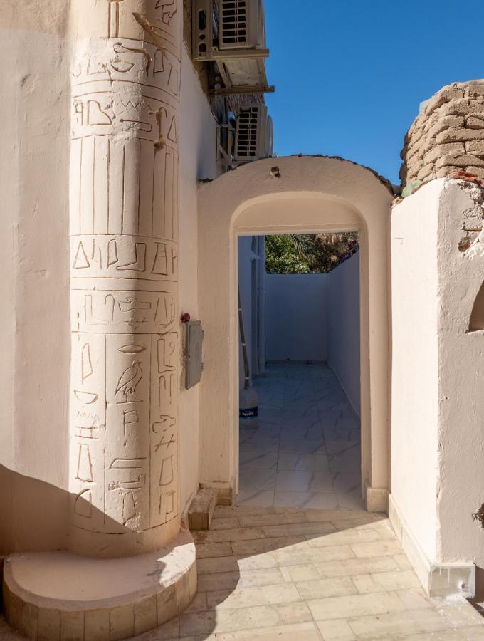 دهب White Flat Studios المظهر الخارجي الصورة